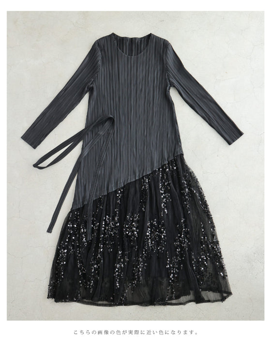 華やかなスパンコール煌めく切り替えプリーツワンピース(リボン付き)
