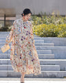 季節を彩る花集めティアードロングワンピース（紐リボン付き）