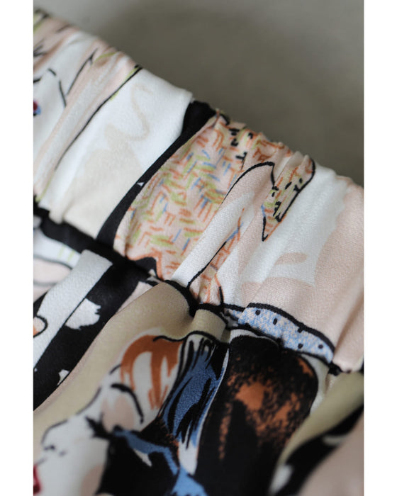 シネマの中のファッションアイコンミディアムスカート