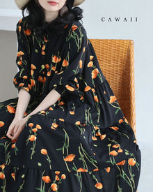  夕陽色に染まる花柄ロングワンピース（紐付き）