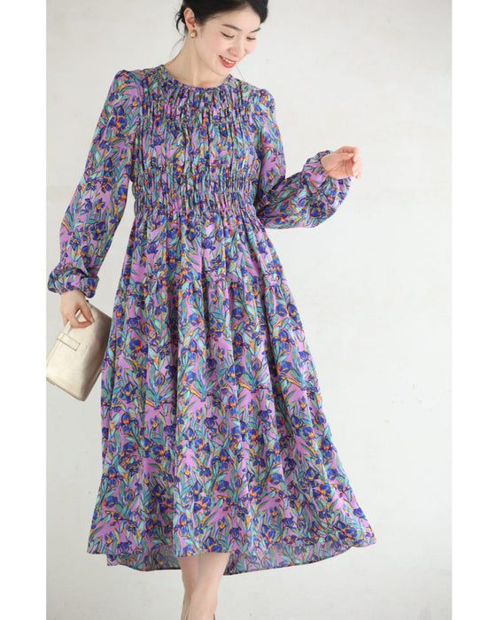 鮮やかに描いた花のシャーリングミディアムワンピース