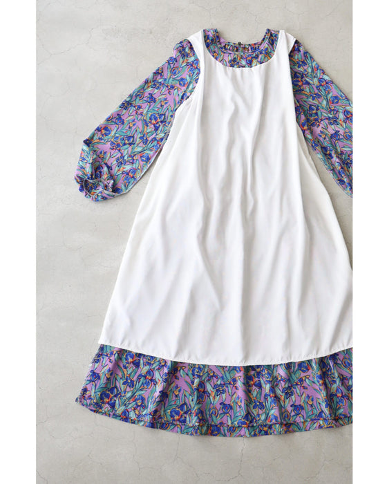 鮮やかに描いた花のシャーリングミディアムワンピース