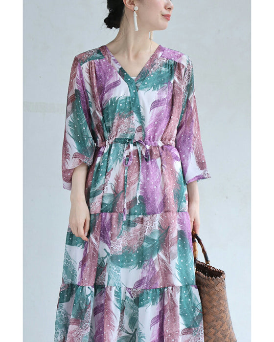 色づく羽舞うスタンプアートのティアードミディアムワンピース