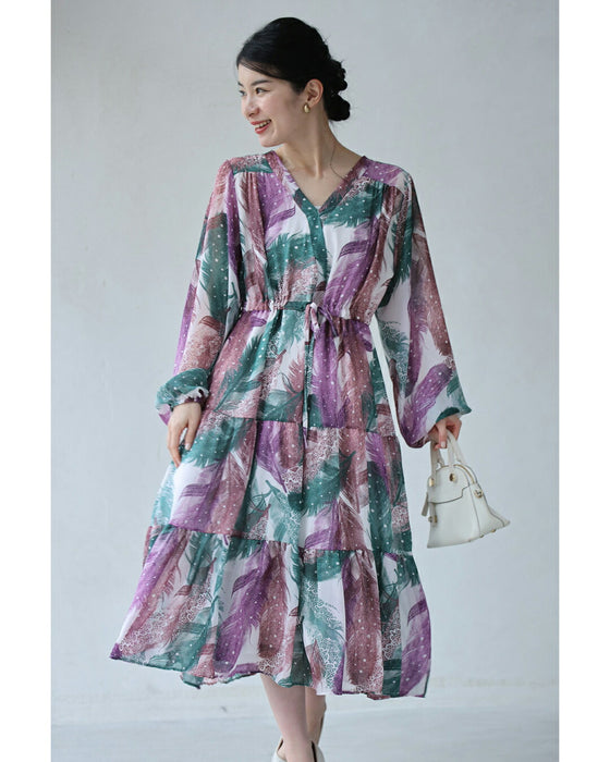 色づく羽舞うスタンプアートのティアードミディアムワンピース