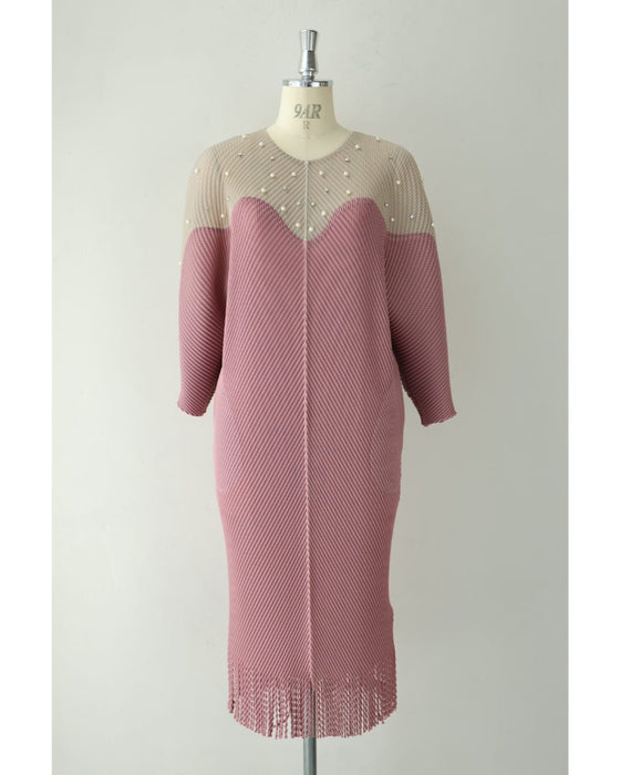 裾に揺れるフリンジの波うつバイカラーミディアムワンピース