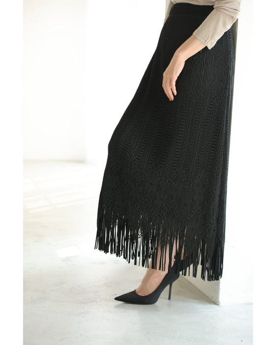 模様が浮かぶフリンジ裾Iラインミディアムスカート