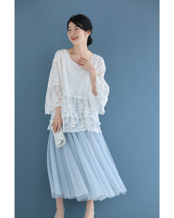 ふんわり柔らかなシアーベールの刺繍ブラウストップス