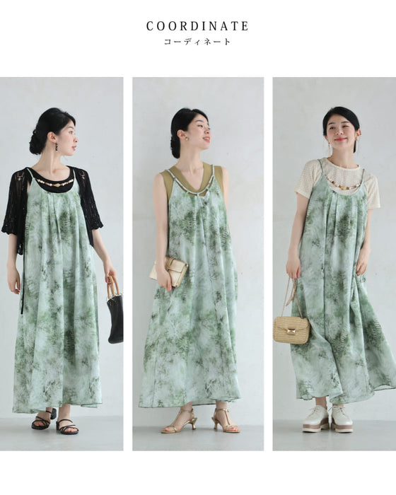 前後着用可能な2way。アート柄キャミロングワンピース(アクセサリー付き)