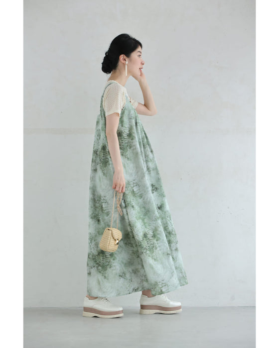 前後着用可能な2way。アート柄キャミロングワンピース(アクセサリー付き)