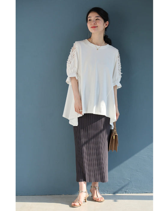 パールの実がなる小窓レース袖のフレアラインカットソートップス