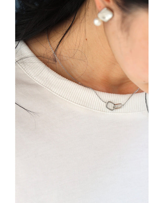 パールの実がなる小窓レース袖のフレアラインカットソートップス