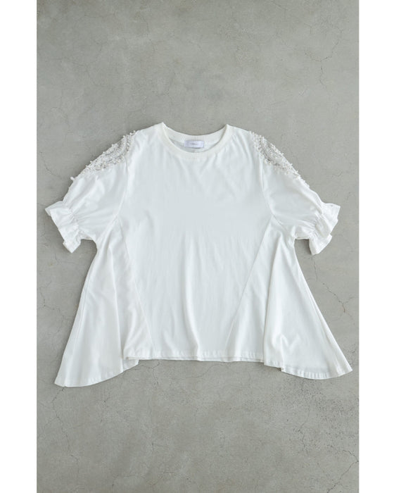 パールの実がなる小窓レース袖のフレアラインカットソートップス