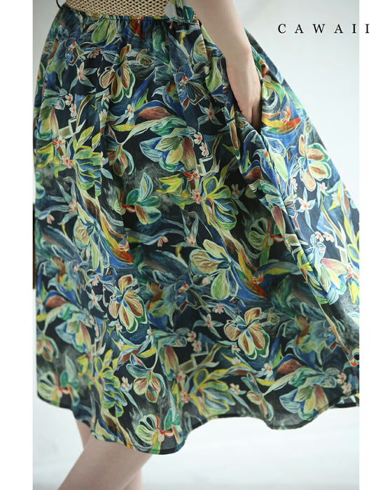 色彩豊かに描くボタニカル柄ミディアムスカート(ベルト付き)