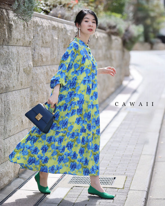 街ゆく華やかな青花ティアードロングワンピース(紐リボン付き)