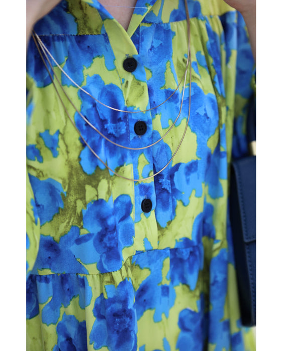 街ゆく華やかな青花ティアードロングワンピース(紐リボン付き)