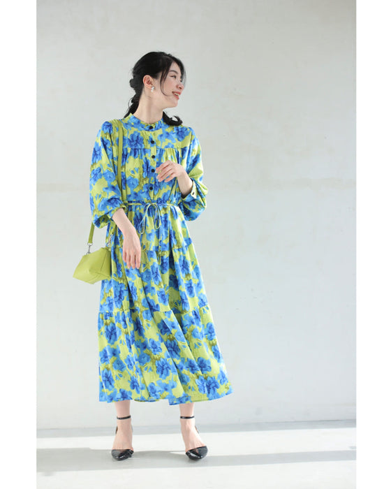 街ゆく華やかな青花ティアードロングワンピース(紐リボン付き)