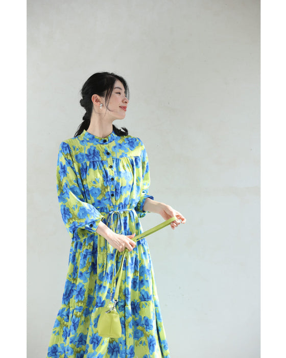 街ゆく華やかな青花ティアードロングワンピース(紐リボン付き)