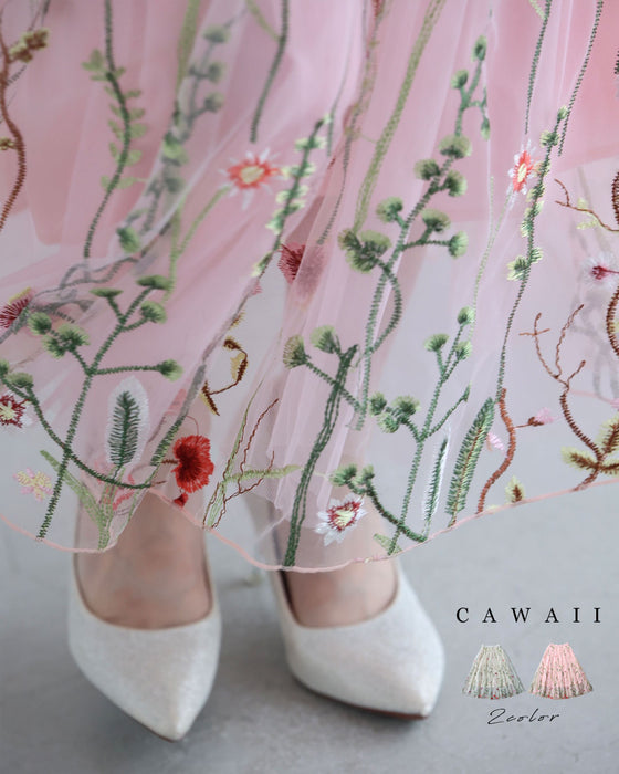 一面に広がる花刺繍チュールミディアムスカート