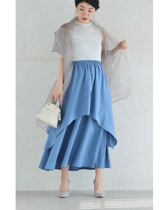 重なるレイヤードデザインミディアムスカート