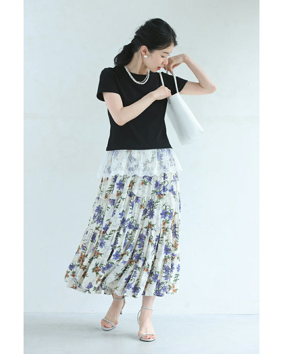 ひと匙のエレガントをプラスする裾チュールのTシャツトップス