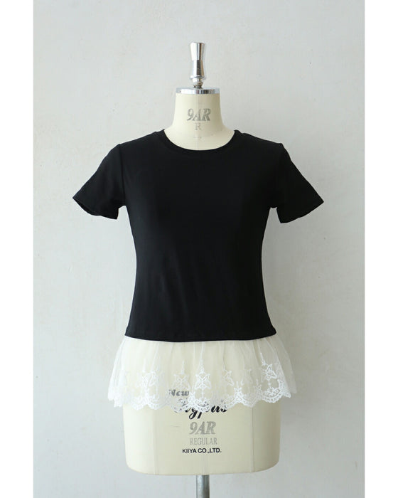 ひと匙のエレガントをプラスする裾チュールのTシャツトップス