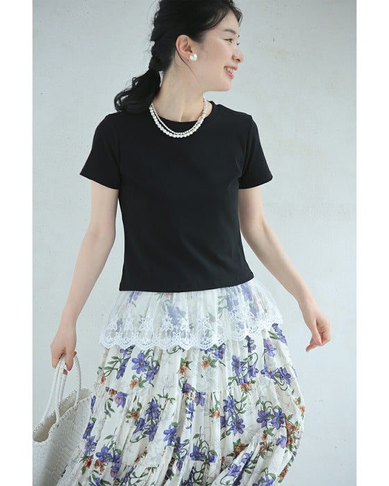 ひと匙のエレガントをプラスする裾チュールのTシャツトップス