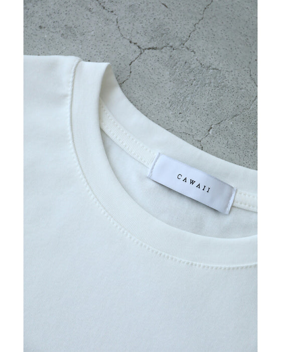 ひと匙のエレガントをプラスする裾チュールのTシャツトップス