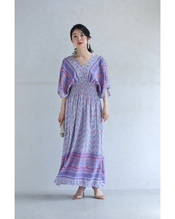 可愛らしい小花柄のウエストシャーリングXラインロングワンピース