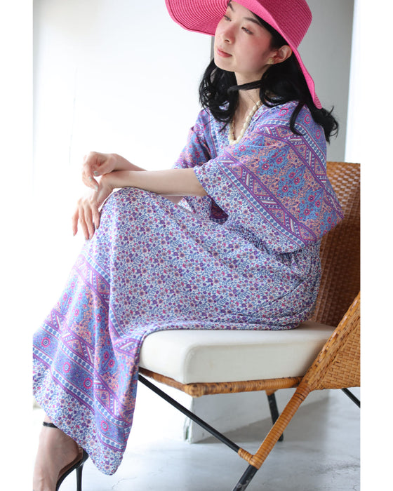 可愛らしい小花柄のウエストシャーリングXラインロングワンピース