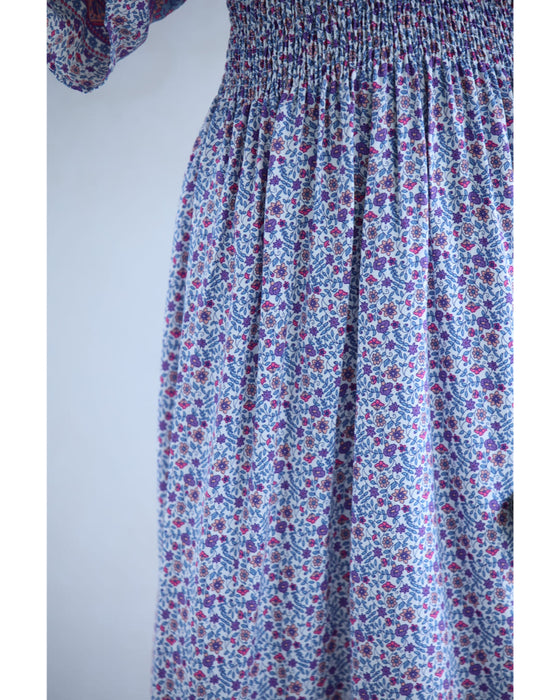 可愛らしい小花柄のウエストシャーリングXラインロングワンピース