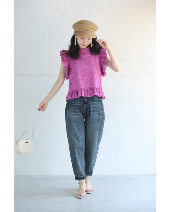 花が浮かび上がるパンチングレースプルオーバートップス