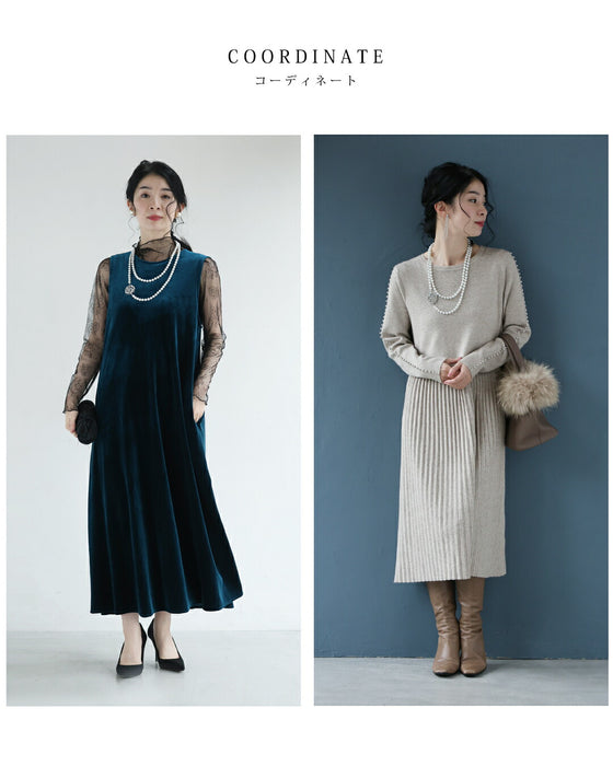 光を浴びて輝くバラの2連パールネックレス