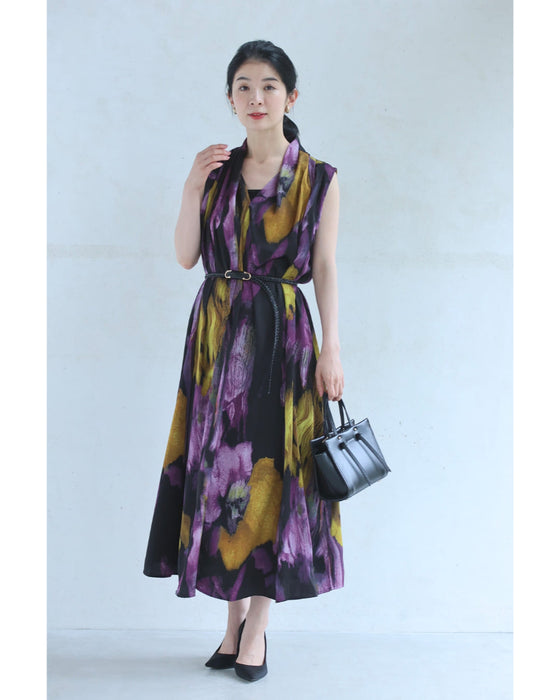美しく揺らめく花あかりミディアムワンピース(ベルト付き)