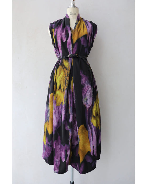 美しく揺らめく花あかりミディアムワンピース(ベルト付き)