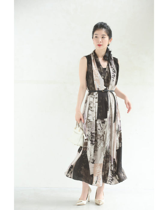 ホルターネック風ドレープのモード柄ミディアムワンピース(ベルト付き)