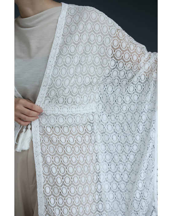 縁取りポンポンのサークルレースカーディガン