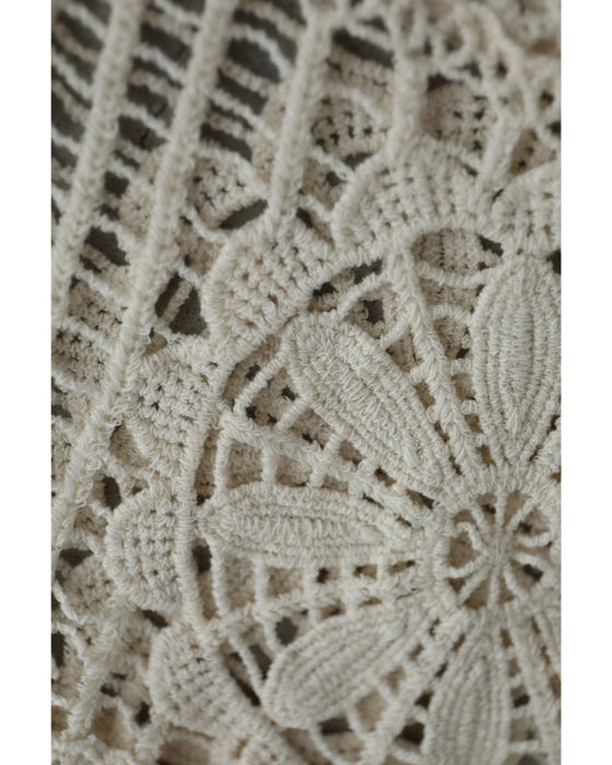 重ねて可愛いクロシェミディアムワンピース