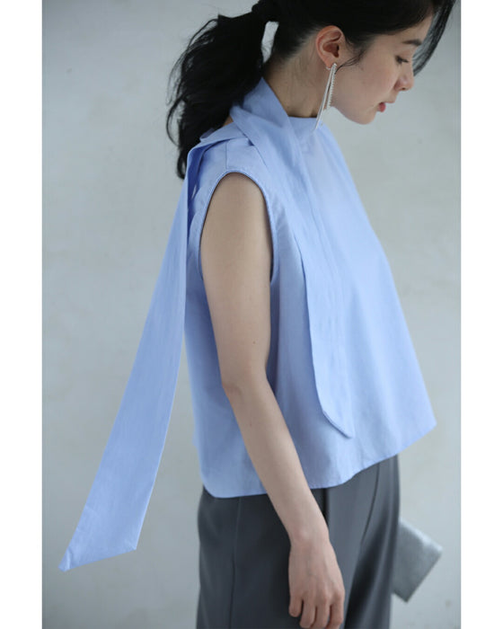 パステルカラーのネックタイカットソートップス