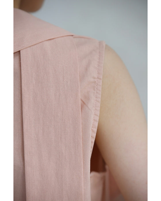 パステルカラーのネックタイカットソートップス