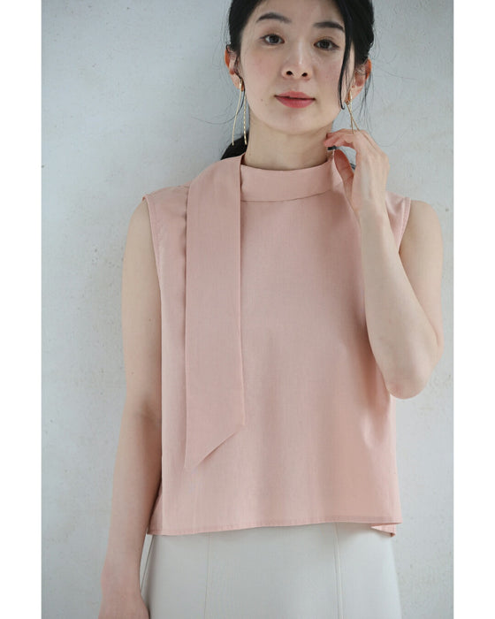 パステルカラーのネックタイカットソートップス