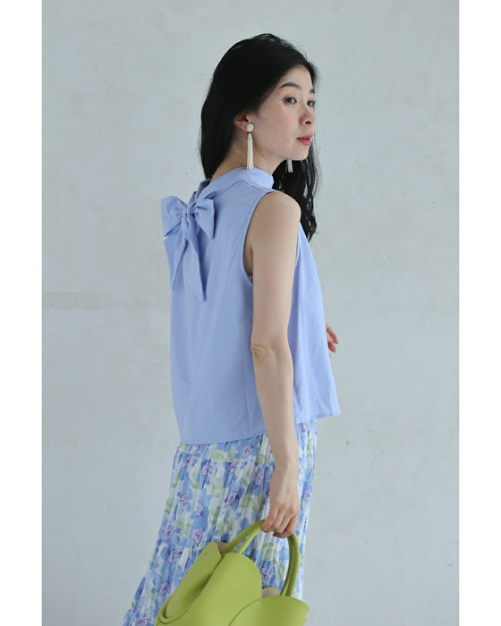 パステルカラーのネックタイカットソートップス