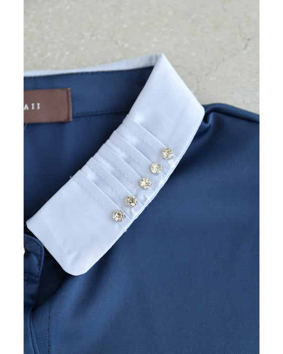 襟に輝くビジューのシアー袖ブラウストップス