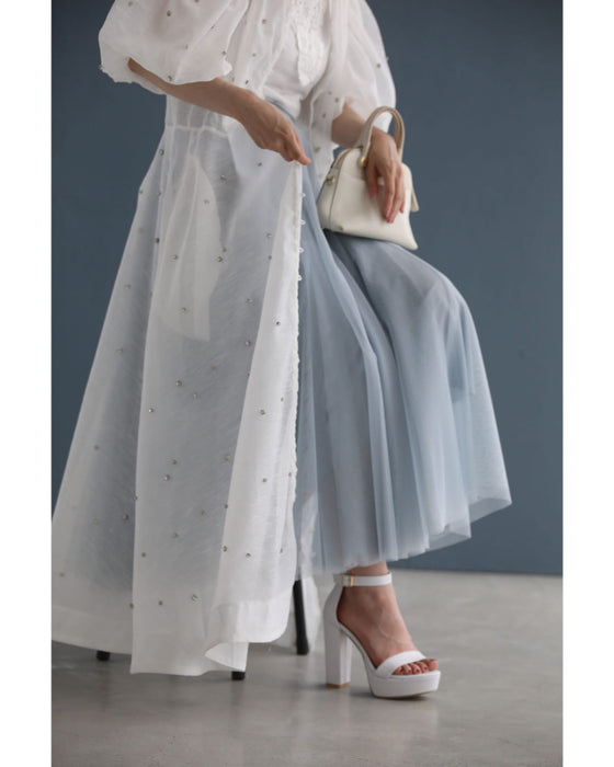 ビジューの粒が降り注ぐふんわりバルーン袖シアーロングワンピース(インナー、リボン付き)