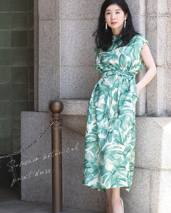 さらり心地よい南国リーフ柄コクーンシルエットワンピース(リボン付き)
