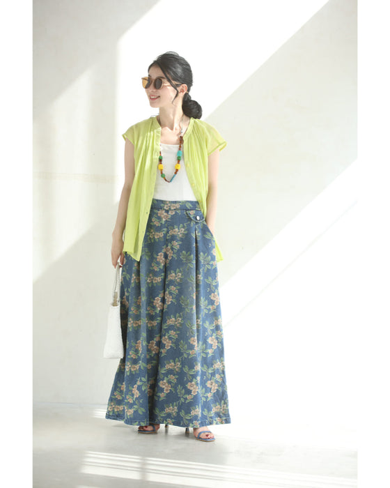 全面に描く花のタックワイドデニムパンツ