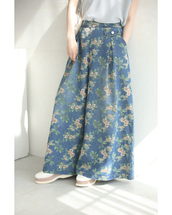 全面に描く花のタックワイドデニムパンツ
