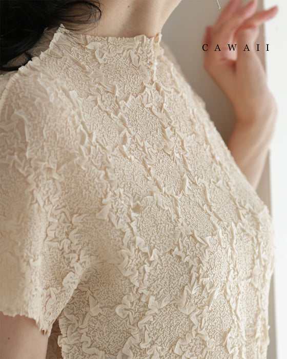 ささやかに煌めく立体シアーカットソートップス