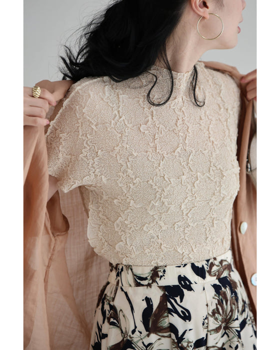 ささやかに煌めく立体シアーカットソートップス