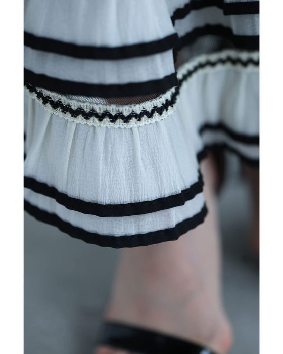 たっぷりデコレーションフリルロングスカート