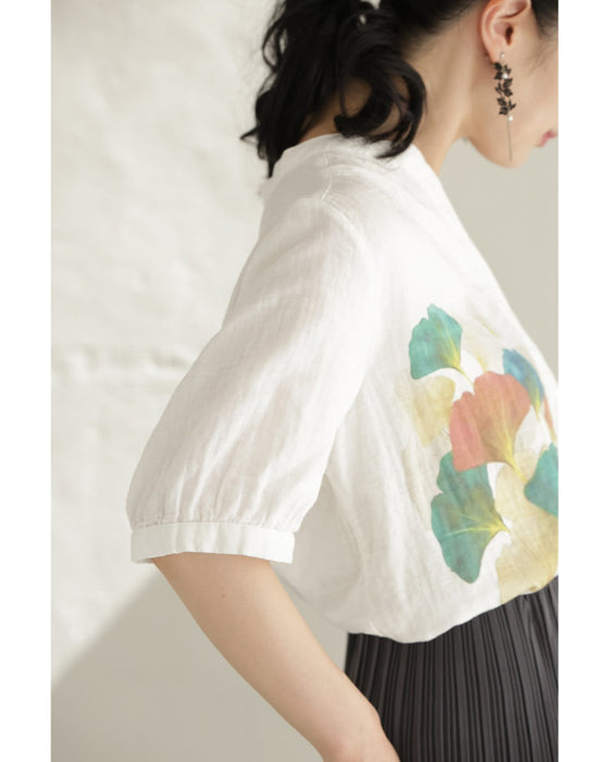 色づくイチョウの着心地柔らかなシャツトップス